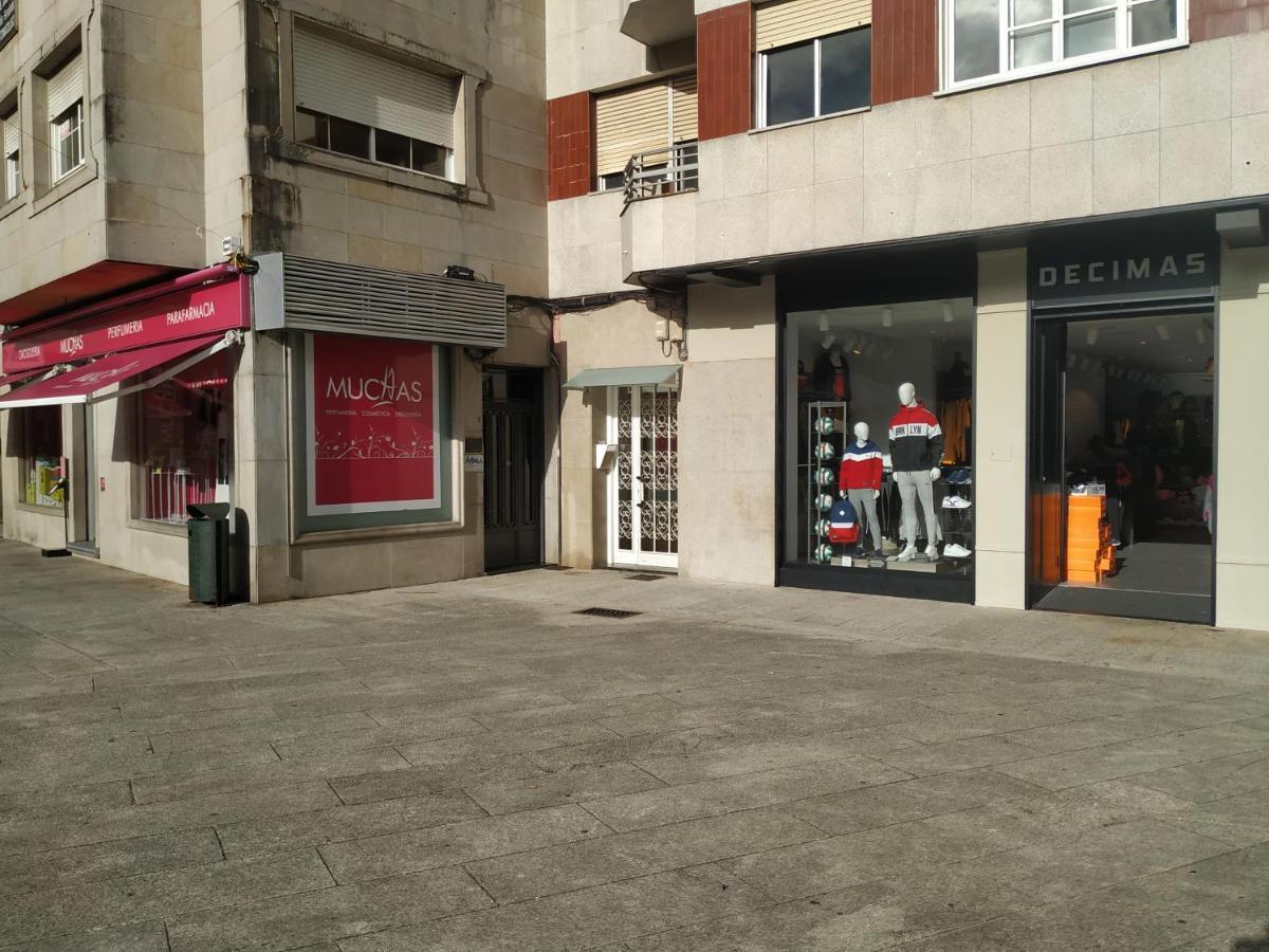 El Piso de la Placita Redondela Exterior foto